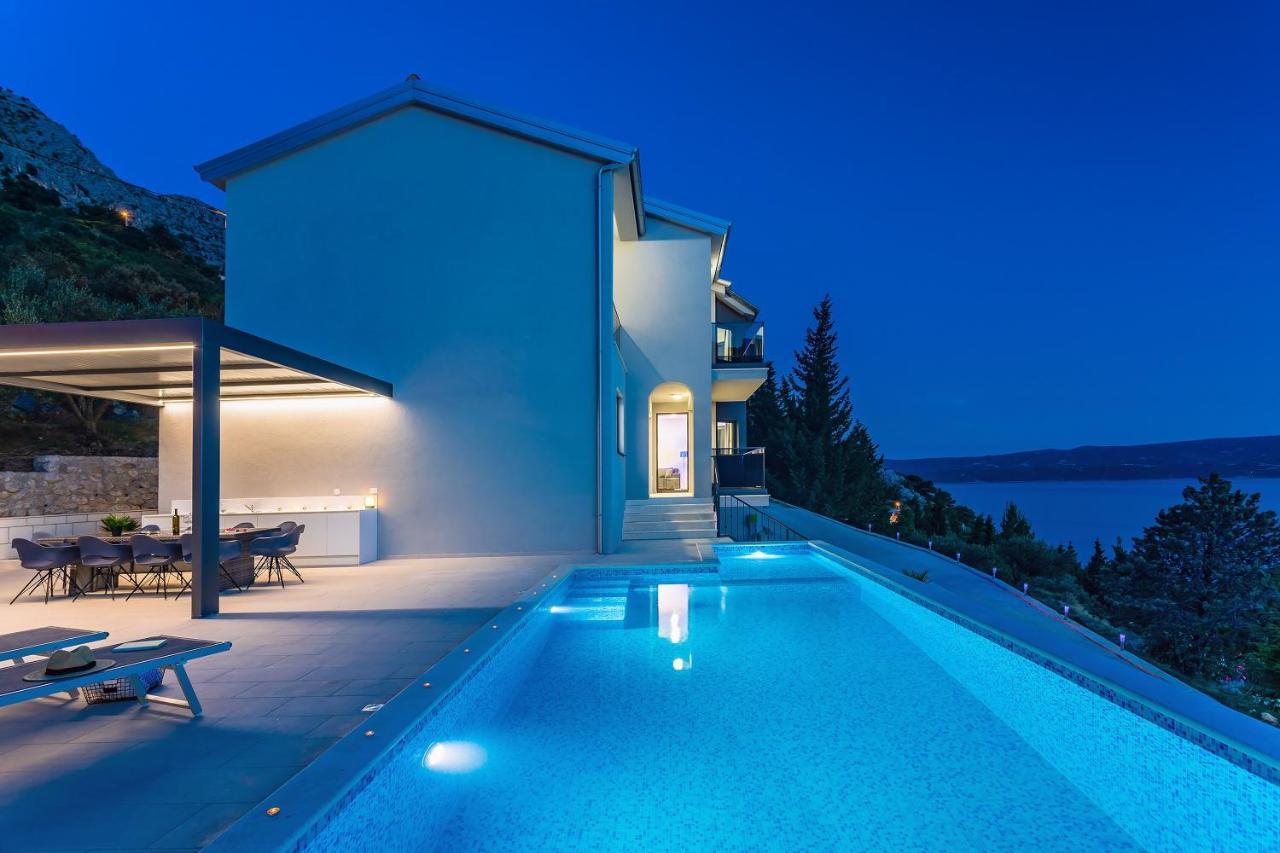 Villa Belvedere With Heated Pool, Billiards, Media Room, Sea Views,10 Pax Omis Bagian luar foto