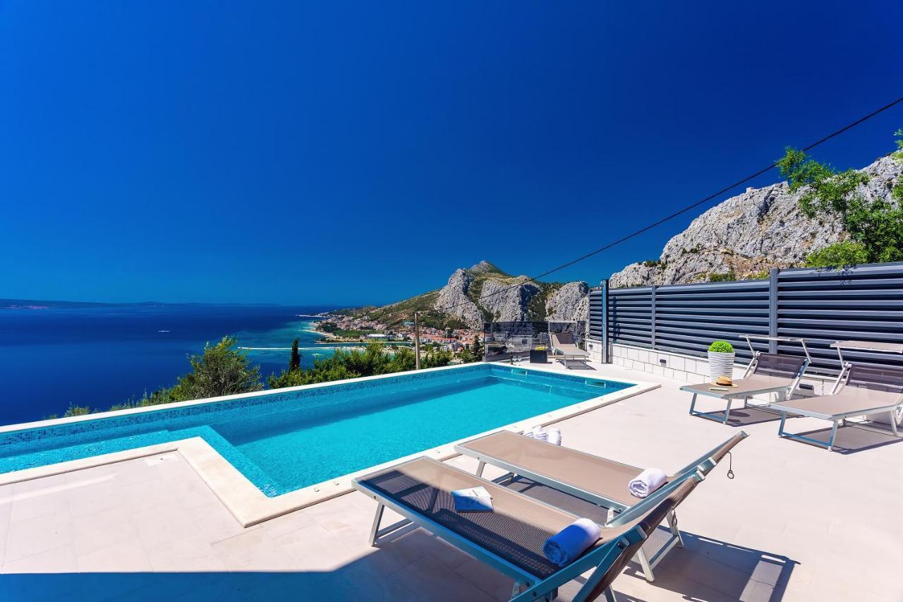 Villa Belvedere With Heated Pool, Billiards, Media Room, Sea Views,10 Pax Omis Bagian luar foto