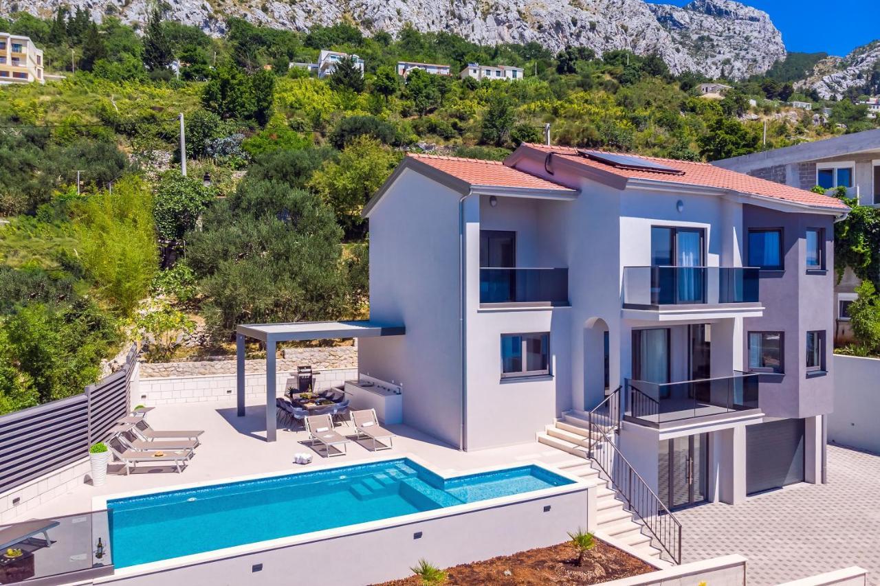 Villa Belvedere With Heated Pool, Billiards, Media Room, Sea Views,10 Pax Omis Bagian luar foto