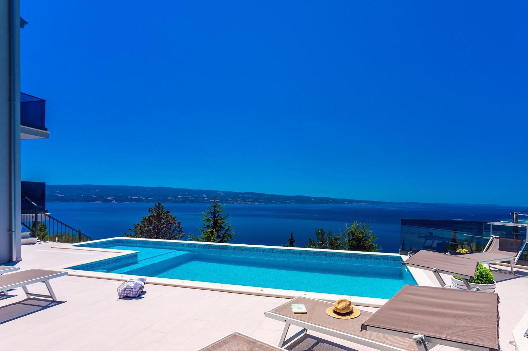 Villa Belvedere With Heated Pool, Billiards, Media Room, Sea Views,10 Pax Omis Bagian luar foto